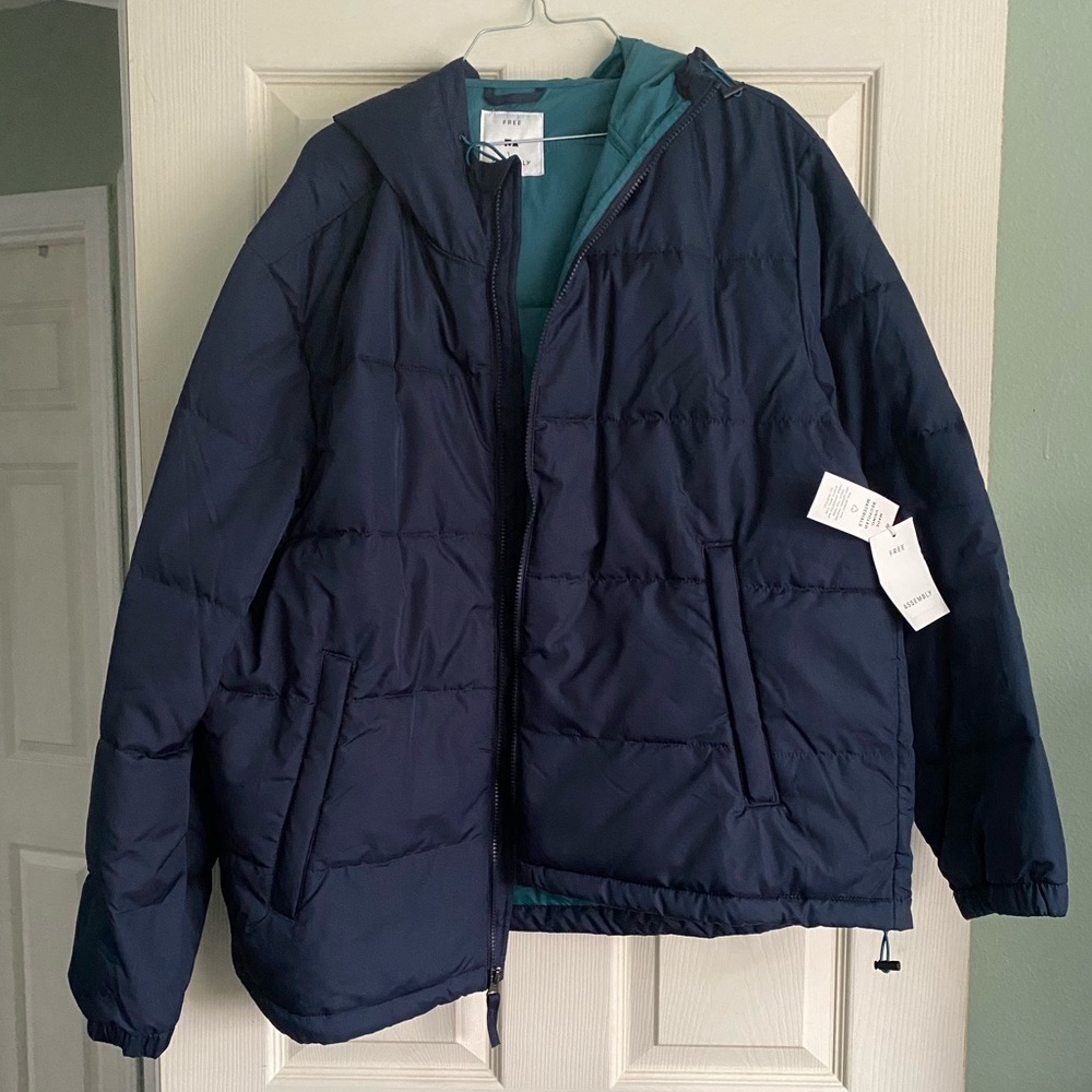 🎉🎉SOLD 🎉NEW FREE ASSEMBLY COAT JACKET NAVY BLUE SIZE XL